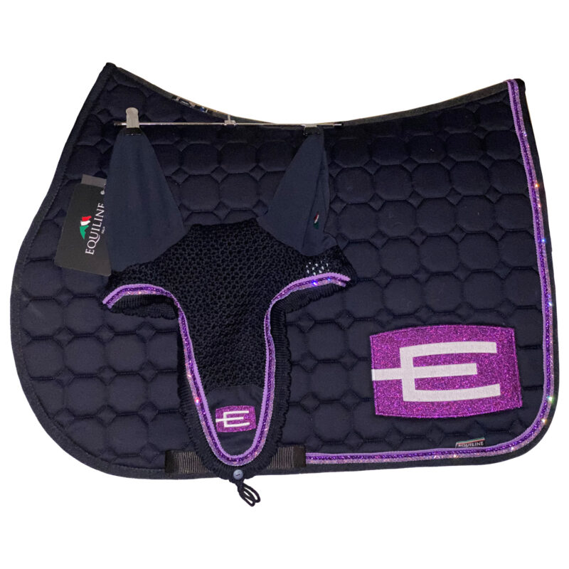 Equiline E-logga schabrak marin med Swarovski/lila passpoal
