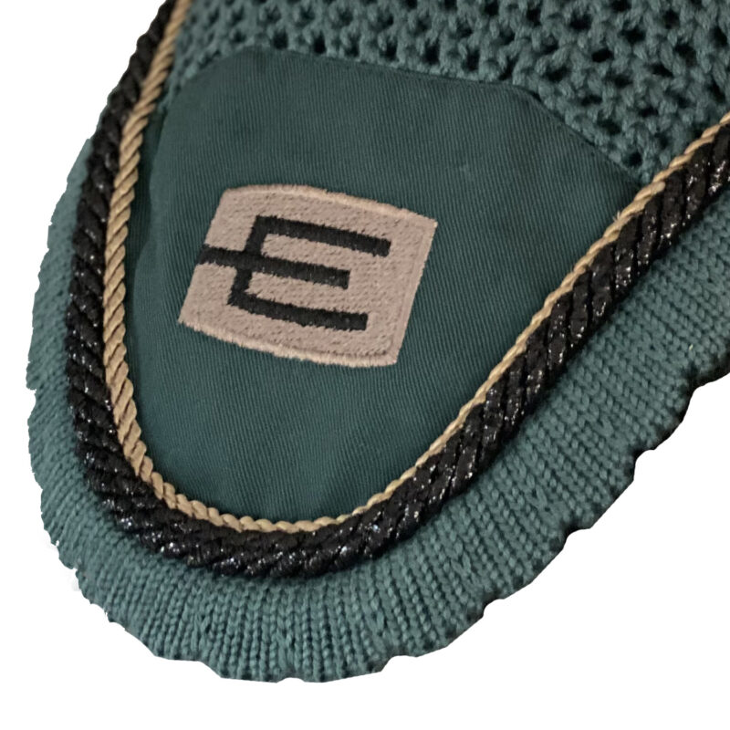 Equiline E-logga Loop tävlingshuva i grönt med svart/beige passpoal - Bild 2