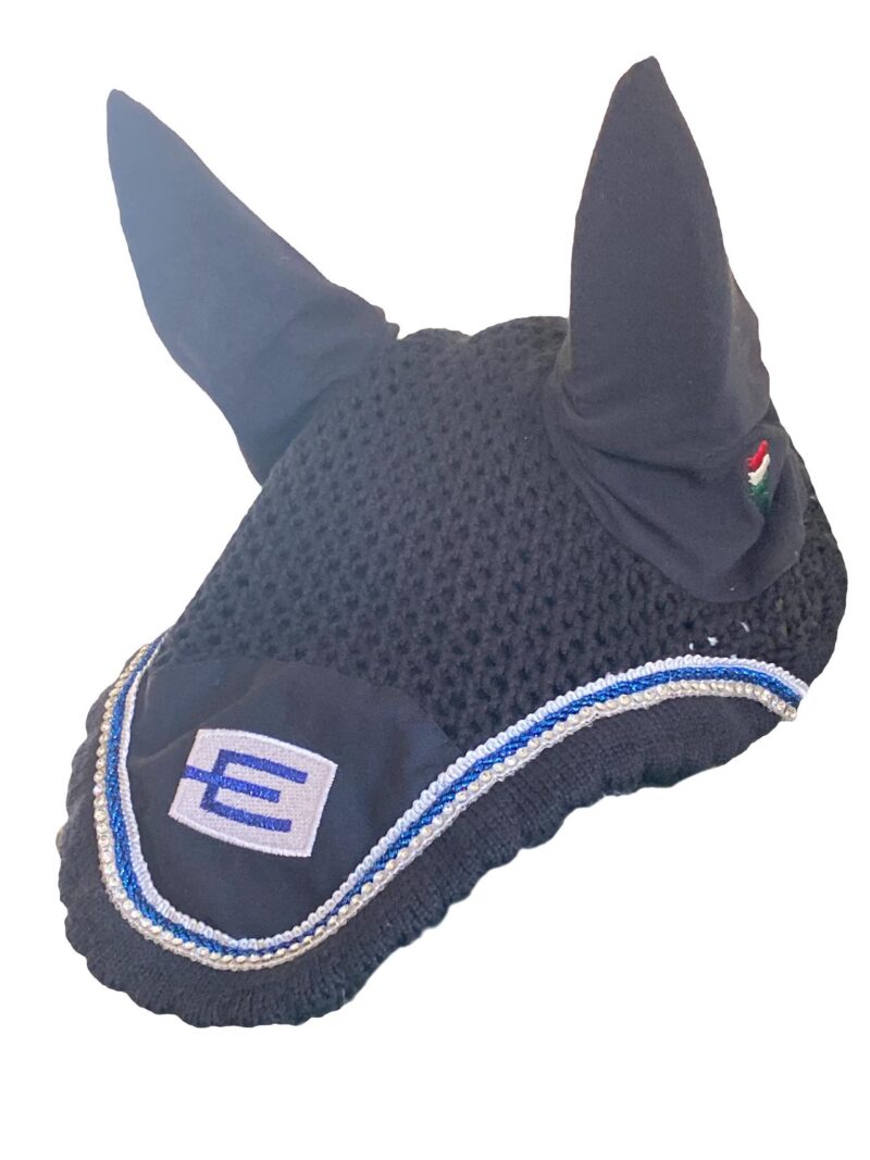 EQUILINE E-LOGGA TÄVLINGSHUVA I SVART MED VIT/BLÅGLITTRIG/SWAROVSKI PASSPOAL